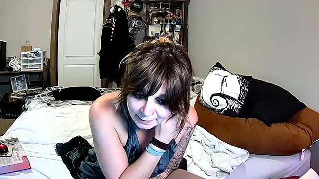 ZeelaXoXo online show from March 2, 2026, 7:15 am