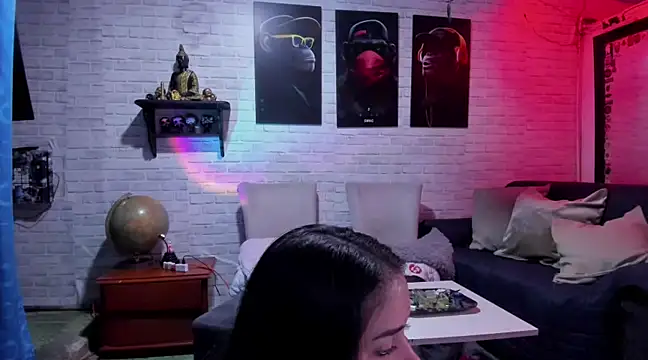 Snapshot of Kimmymadison- chatting on February 27, 2025, 8:53 pm Kimmymadison- online show from February 27, 2025, 8:53 pm