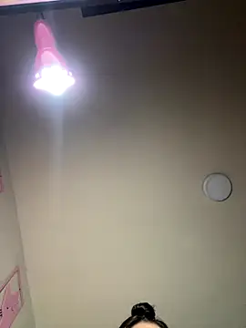 Snapshot of Kimmymadison- chatting on November 21, 2025, 7:07 am Kimmymadison- online show from November 21, 2025, 7:07 am