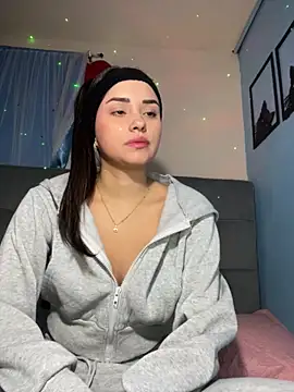 Snapshot of Kimmymadison- chatting on October 12, 2025, 1:18 am Kimmymadison- online show from October 12, 2025, 1:18 am