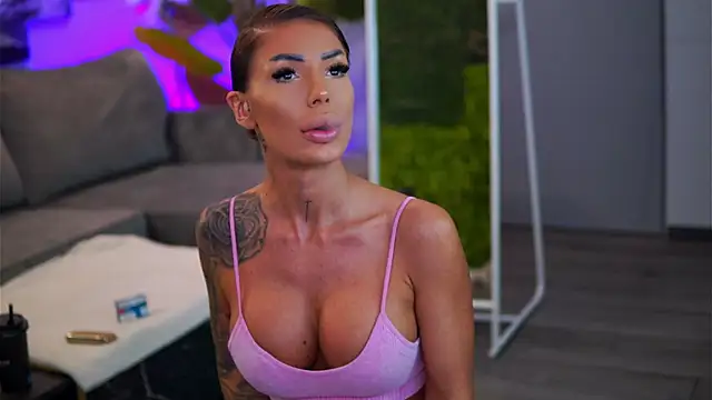 RaquelleVon online show from February 14, 2026, 10:04 am