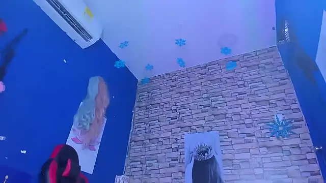 sofiacastillo01 online show from March 20, 2025, 5:15 pm