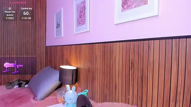 lola clit online show from March 6, 2025, 2:40 pm