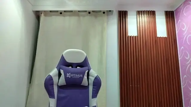 Molly ADY online show from March 5, 2025, 3:08 am