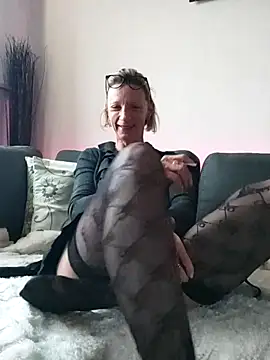 tatianasexymilf online show from February 20, 2026, 4:20 pm