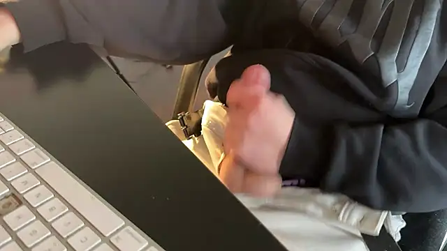 KendrickJiz online show from March 22, 2026, 3:02 pm