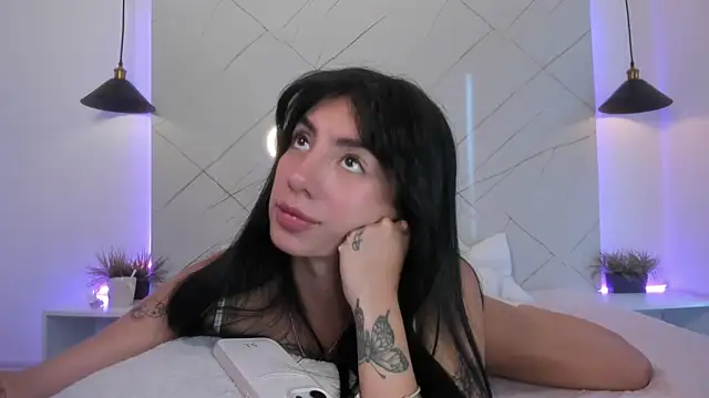 ANTONELLA  ROUSE  online show from June 2, 2026, 9:59 pm