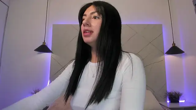 ANTONELLA  ROUSE  online show from May 30, 2026, 11:32 pm