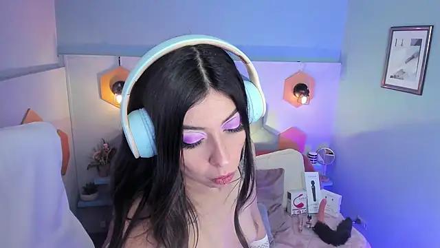 Melissa Koster online show from February 20, 2025, 3:23 am