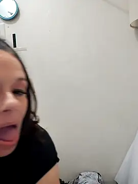 vvictoria xxx online show from September 23, 2025, 11:39 am