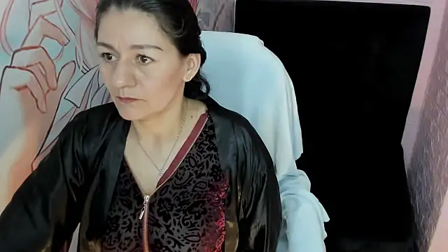 AllysonMilf69 online show from October 18, 2025, 2:19 pm