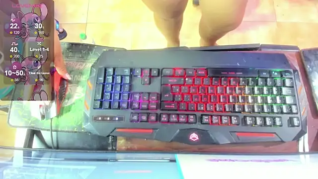 Snapshot of karenmilf_4 chatting on February 21, 2025, 3:56 am karenmilf 4 online show from February 21, 2025, 3:56 am