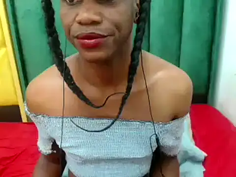 Snapshot of ANALLLxxxxxQUEEEEN28 chatting on January 22, 2025, 5:37 am ANALLLxxxxxQUEEEEN28 online show from January 22, 2025, 5:37 am