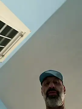 Snapshot of DaddySnowXX chatting on June 14, 2026, 6:36 am DaddySnowXX online show from June 14, 2026, 6:36 am