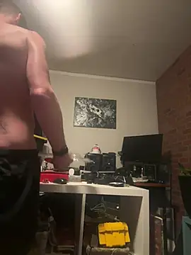 trash4cash online show from March 4, 2025, 1:45 am