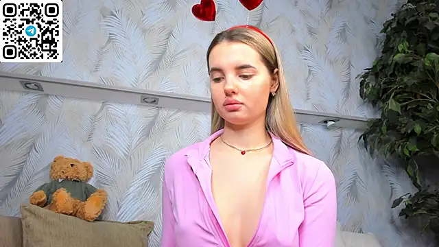 Snapshot of Erika_Carpenter chatting on February 13, 2026, 12:21 am Erika Carpenter online show from February 13, 2026, 12:21 am