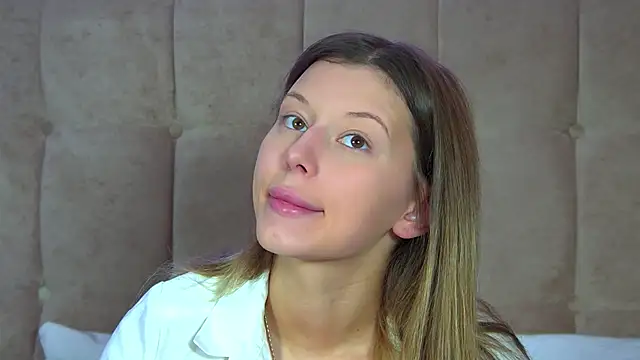 LiliaBianka online show from September 15, 2025, 6:36 am