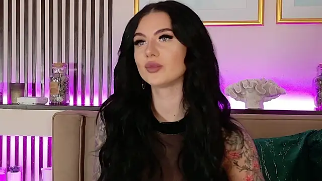 Snapshot of CarolinePrescott chatting on February 14, 2026, 5:29 am CarolinePrescott online show from February 14, 2026, 5:29 am