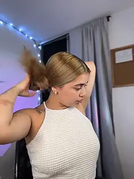 Snapshot of JoselinFlower_ chatting on February 13, 2026, 1:27 am JoselinFlower online show from February 13, 2026, 1:27 am