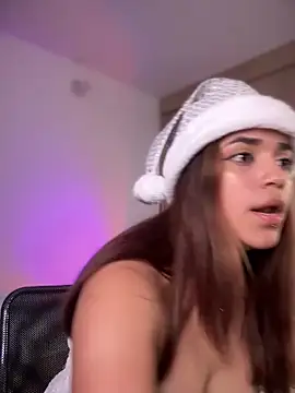 JoselinFlower  online show from December 18, 2024, 7:15 am