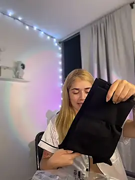 JoselinFlower  online show from March 17, 2026, 1:41 am