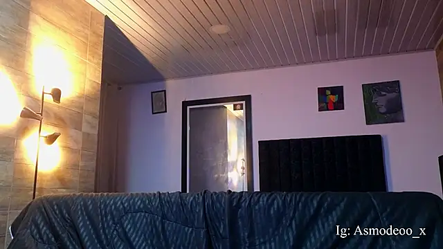 AsmodeoCox online show from April 16, 2026, 4:02 am