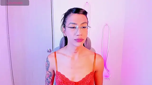 sofiaa grey  online show from December 20, 2025, 2:09 pm