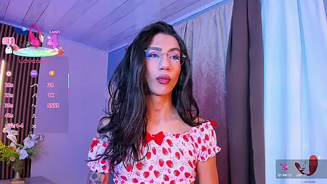 sofiaa grey  online show from October 11, 2025, 12:28 pm