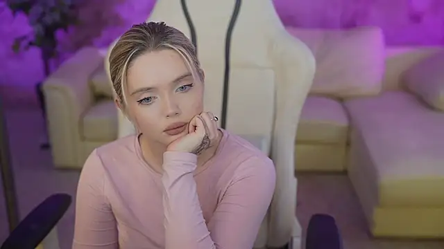 Cassy-Celestial  online show from March 3, 2025, 3:38 am