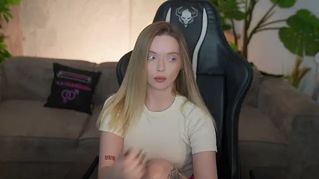 Cassy-Celestial  online show from March 1, 2026, 8:25 am