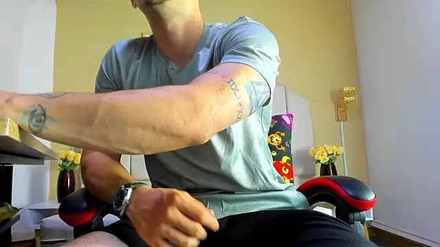 Snapshot of juan_prior chatting on December 18, 2025, 1:37 pm juan prior online show from December 18, 2025, 1:37 pm