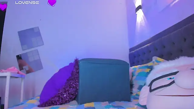 girlasian hairy online show from October 4, 2025, 3:24 pm