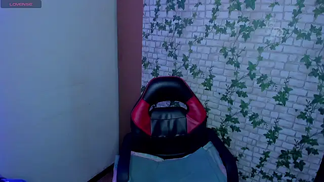 MIABOOBS   online show from November 15, 2025, 8:57 pm