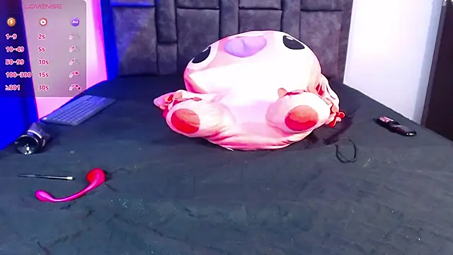 Snapshot of milan_delrey chatting on March 7, 2025, 9:07 am milan delrey online show from March 7, 2025, 9:07 am