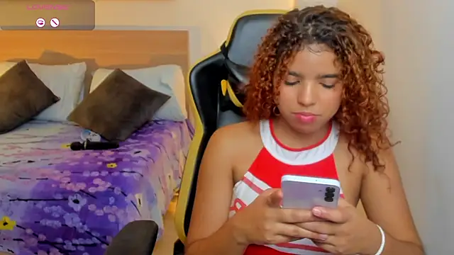 aurora rodriguez online show from February 12, 2025, 3:16 pm