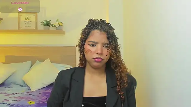 aurora rodriguez online show from September 27, 2025, 12:33 pm