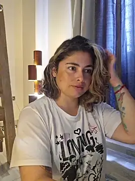 Juliietha servas online show from April 5, 2026, 5:30 pm