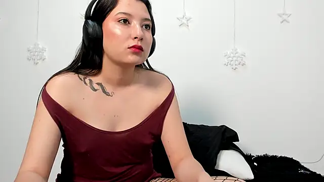 cami-01 online show from April 10, 2026, 8:16 pm