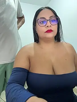 Snapshot of Sol_biglips chatting on June 10, 2026, 4:30 pm Sol biglips online show from June 10, 2026, 4:30 pm
