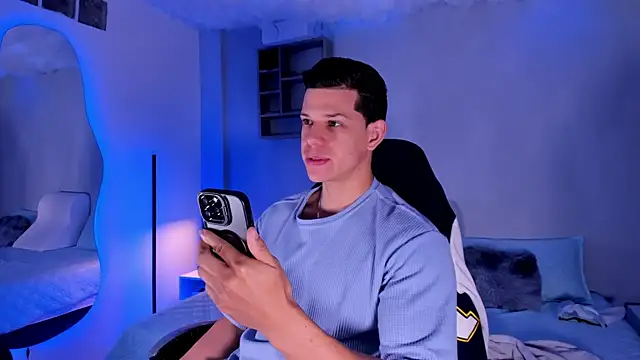 MarcoSullivan online show from December 15, 2025, 1:39 pm