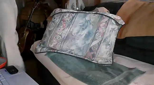 Bramro409 online show from February 28, 2025, 2:09 am