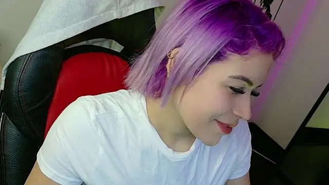 Natalia Montoya online show from April 19, 2026, 7:42 am