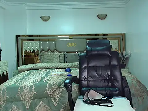 Snapshot of ebony_shilly3 chatting on January 8, 2026, 12:16 am ebony shilly3 online show from January 8, 2026, 12:16 am