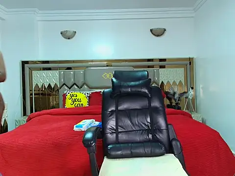 Snapshot of ebony_shilly3 chatting on February 3, 2026, 1:05 am ebony shilly3 online show from February 3, 2026, 1:05 am