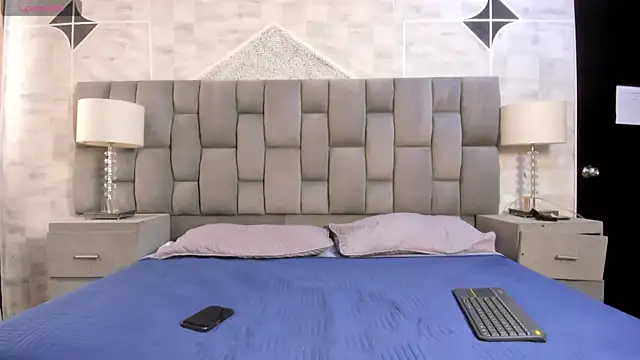 LaurenSnow online show from April 8, 2026, 3:35 pm