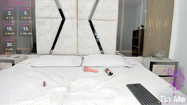 Snapshot of LaurenSnow chatting on September 20, 2025, 3:06 pm LaurenSnow online show from September 20, 2025, 3:06 pm