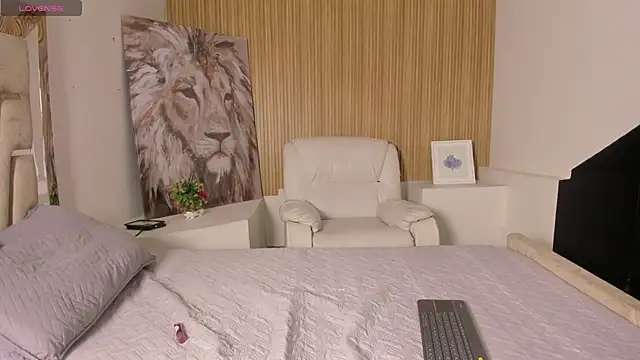 Snapshot of LaurenSnow chatting on October 6, 2025, 3:57 pm LaurenSnow online show from October 6, 2025, 3:57 pm