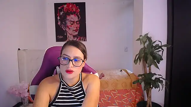 Snapshot of esmeraldaa230 chatting on January 18, 2026, 3:59 pm esmeraldaa230 online show from January 18, 2026, 3:59 pm