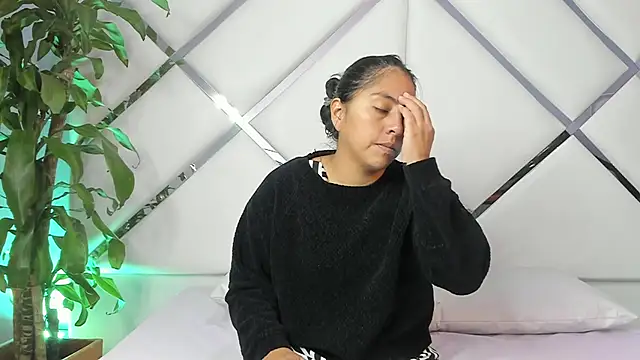Snapshot of Valeer_abby chatting on June 10, 2026, 12:50 pm Valeer abby online show from June 10, 2026, 12:50 pm