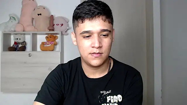 kaiine190 online show from November 8, 2025, 7:01 am